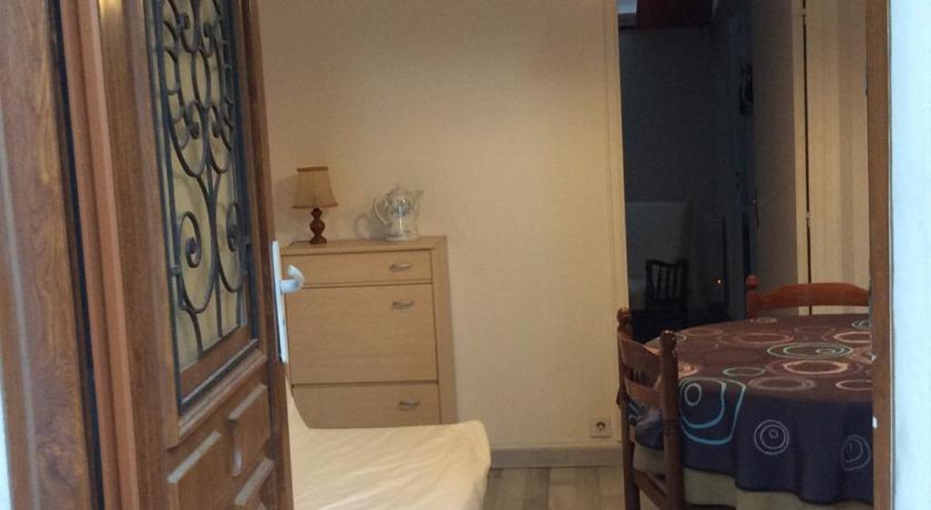 Ferienwohnung Au Coeur De Bourg Csm Courseulles-sur-Mer Zimmer foto