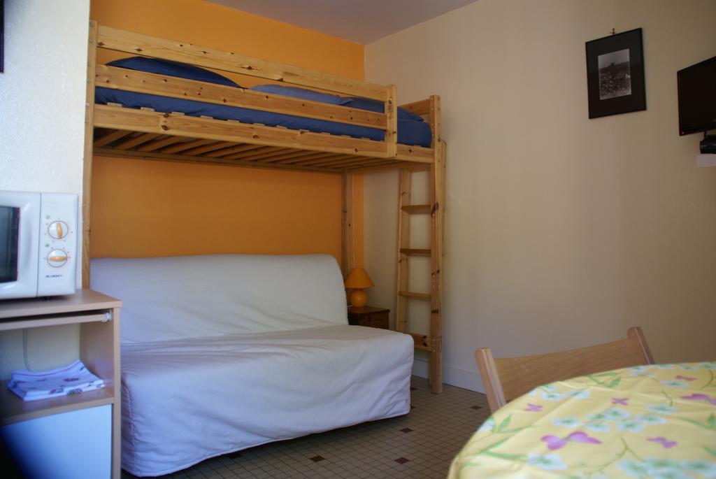 Ferienwohnung Au Coeur De Bourg Csm Courseulles-sur-Mer Zimmer foto